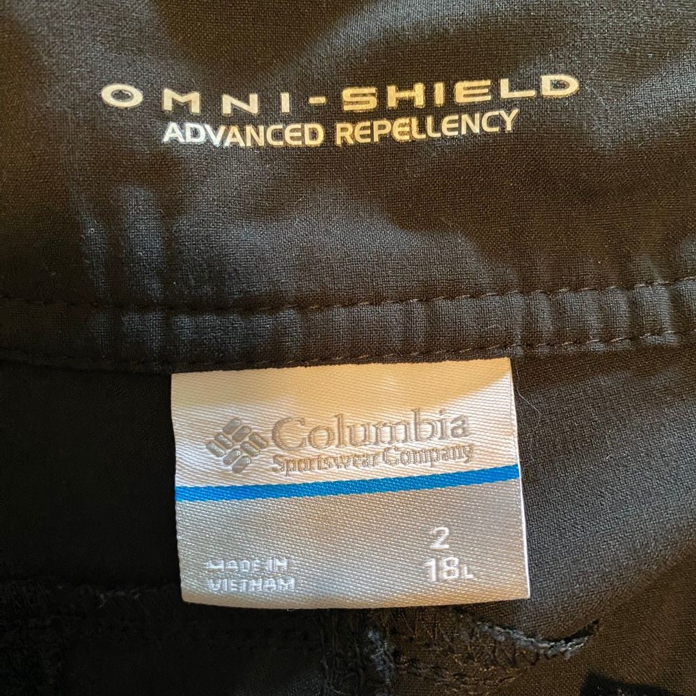 COLUMBIA womans sz 2 anytime outdoor omni-shield advanced repellency capri pants - Picture 10 of 11